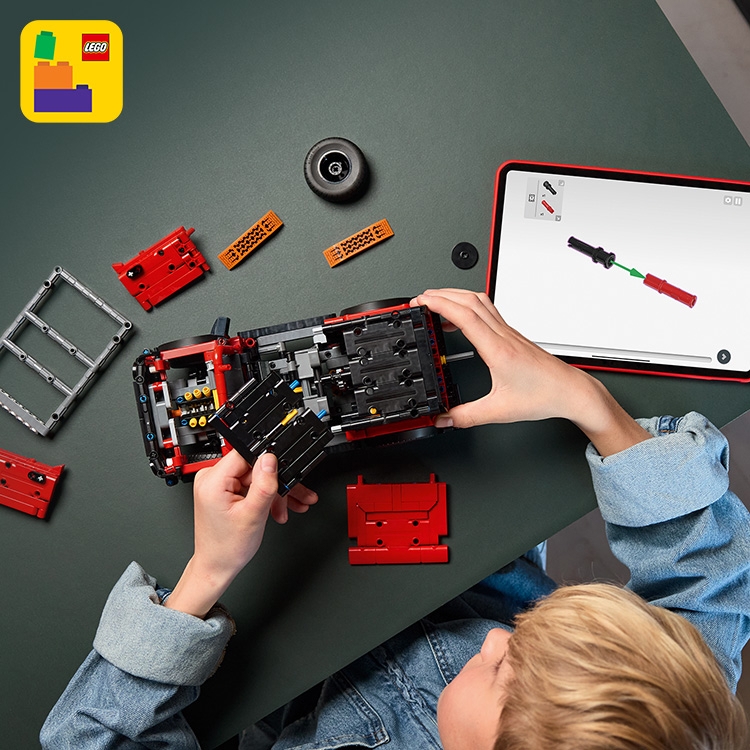 Ford Bronco® SUV 42213 | Technic™ | Buy online at the Official