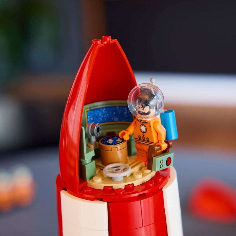 LEGO 21367 Kontrollraum Nahaufnahme mit Kapitaen Haddock Minifigur und Sternenhimmel-Element