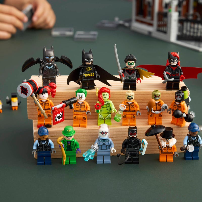 Arkham Asylum™ 76300 Batman™ Buy online at the Official LEGO