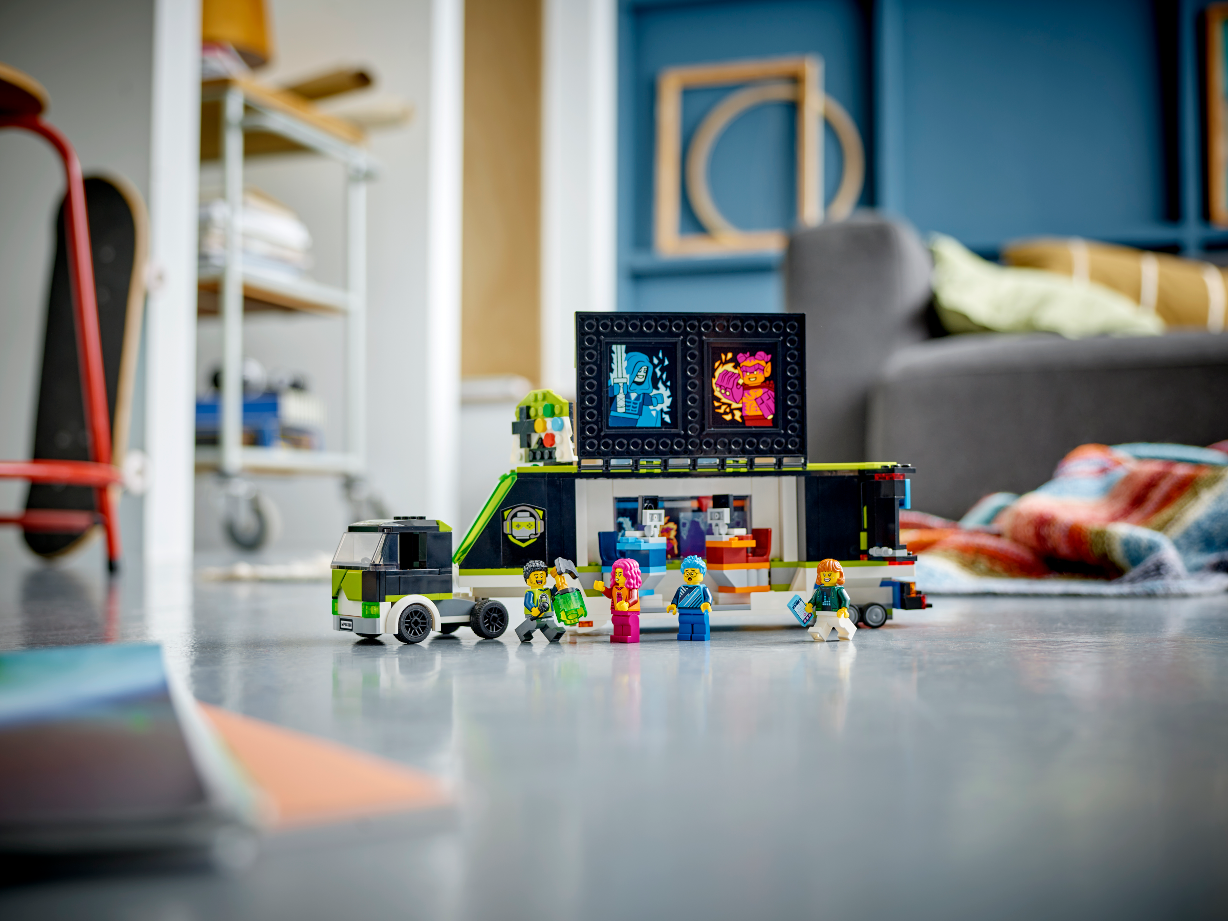 Gaming Tournament Truck 60388 | City | Buy online at the Official