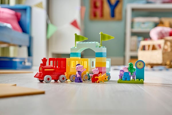 LEGO 10466 Le voyage en train avec Papy Pig — visuel 8 sur 8