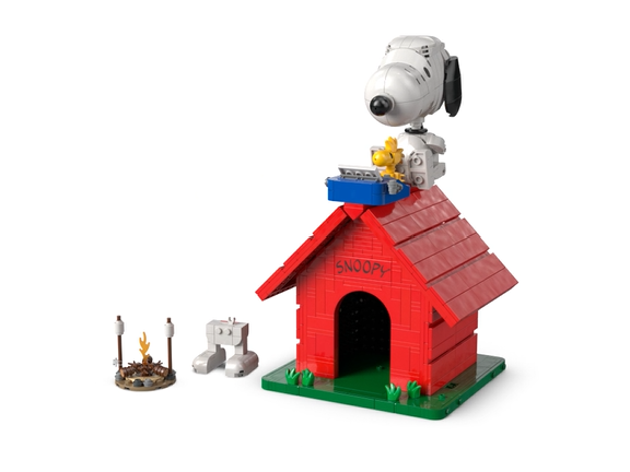 Peanuts: Snoopy's Doghouse - Image 4