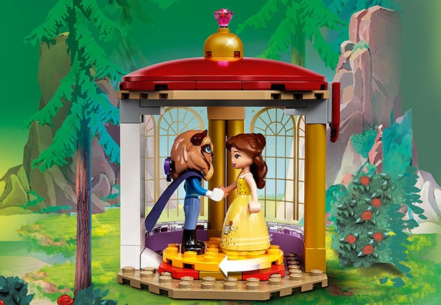 Beg Mover charging Belle and the Beast's Castle 43196 | Disney™ | Buy online at the Official  LEGO® Shop US