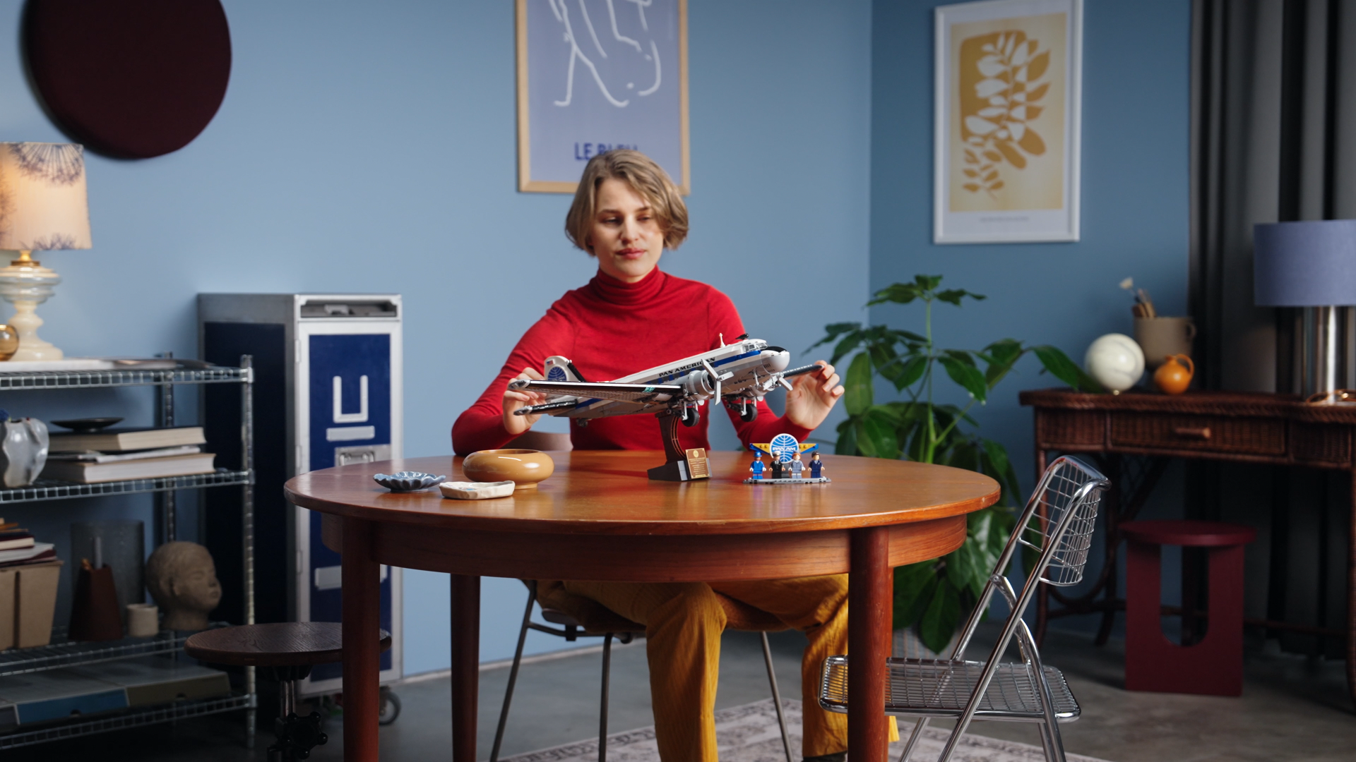 Douglas™ DC-3™ PAN AM® Airliner - Image 4