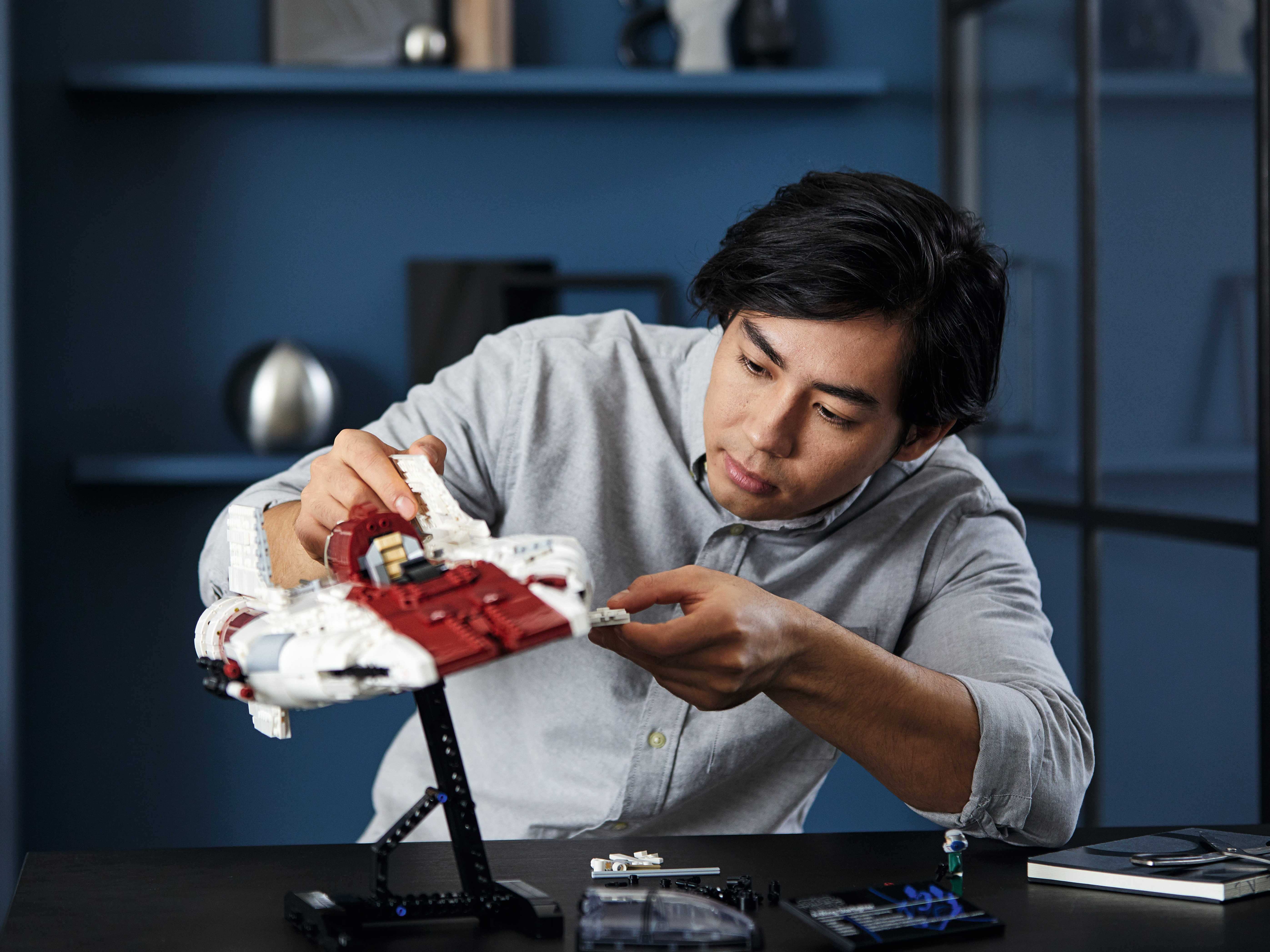 A-wing Starfighter™ 75275 | Star Wars™ | Buy online at the