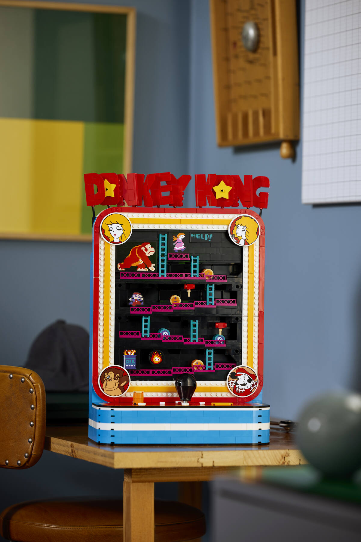 Donkey Kong™ Arcade 72051 | LEGO® Super Mario™ | Buy online at the