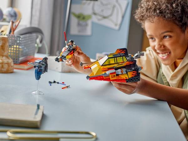 LEGO 75414 Le Snowspeeder™ en flammes — visuel 8 sur 8