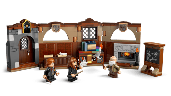 LEGO 76442 Le château de Poudlard : le cours de sortilèges — visuel 3 sur 8
