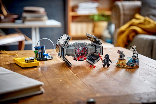 SMART Play™: Darth Vader's TIE Fighter™ - Image 19