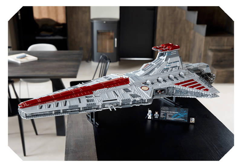 Venator display stand