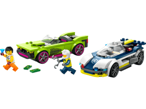 La course-poursuite entre la voiture de police et la super voiture