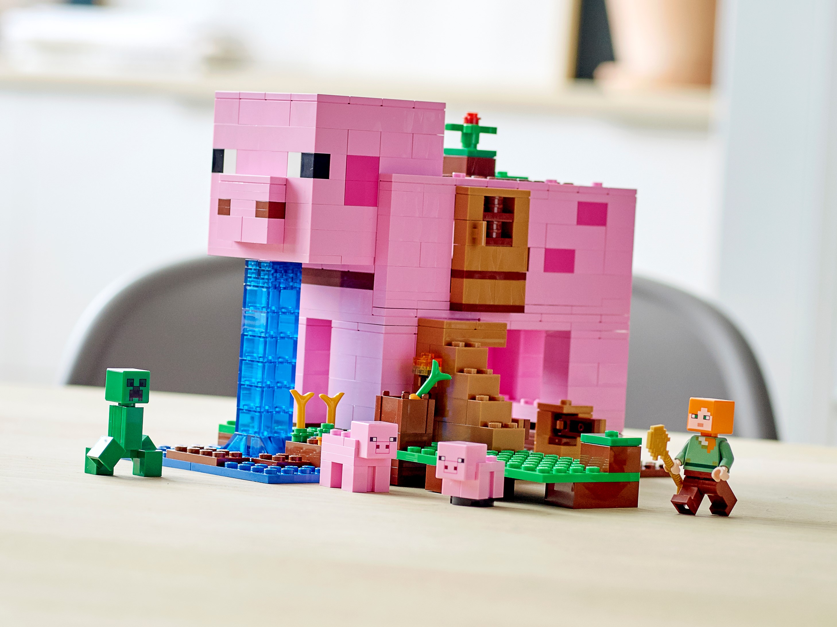 LEGO Minecraft The Pig House 21170 Building Kit Playset 490pcs Jan.1,2021 New