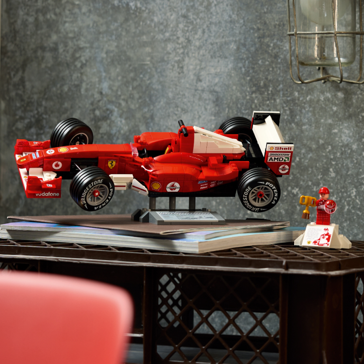 アイルトン・セナを英雄にしたF1マシンの開発秘話 |レゴ®ショップ公式