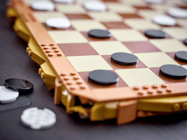 LEGO 40719 Jeu d'échecs traditionnel — visuel 7 sur 7