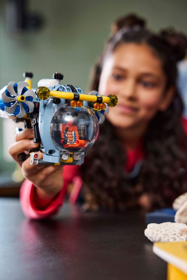 Deep-Sea Research Submarine - Image 11