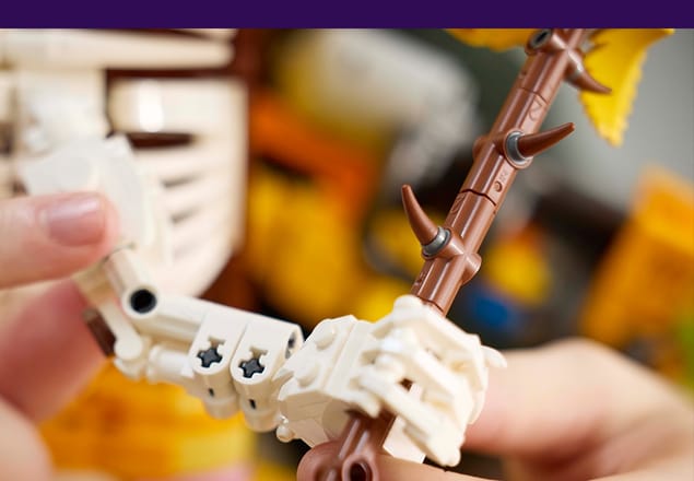 Peely Bone 77072 | LEGO® Fortnite | Buy online at the Official LEGO® Shop CA