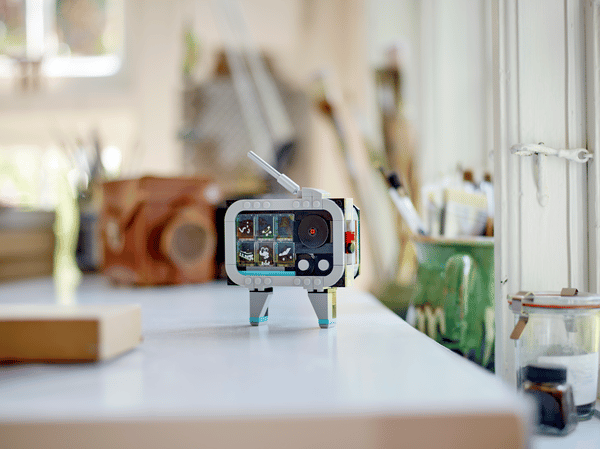 Retro Camera - Image 16