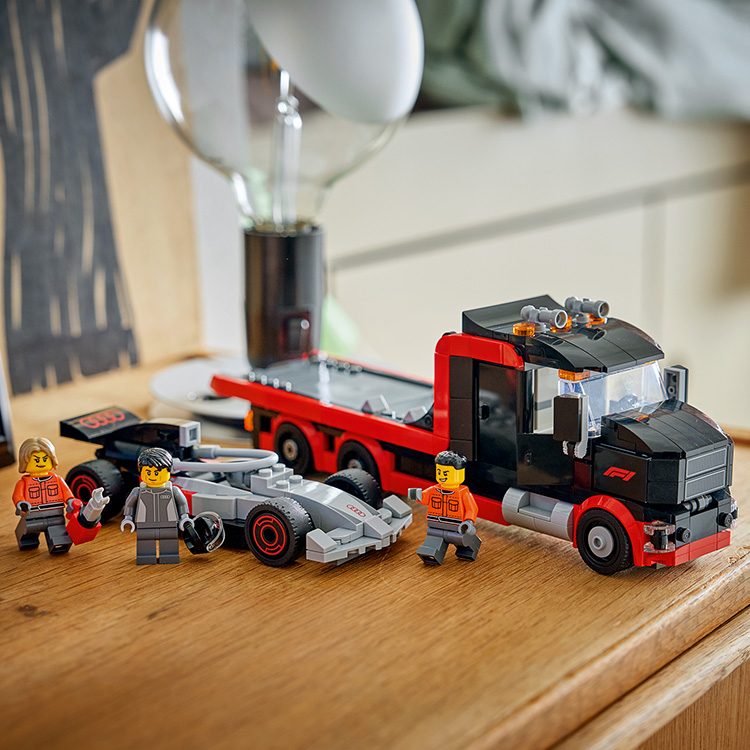 バウ・M・ロマイオン F1® Display Truck with Audi F1® Race Car 60493 | City | Buy online