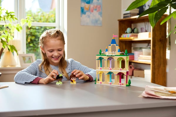 LEGO 43291 Belle et Tiana miniatures avec un château — visuel 7 sur 8