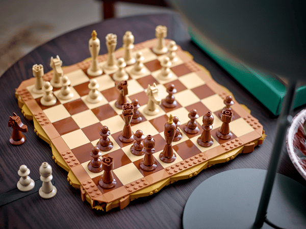 LEGO 40719 Jeu d'échecs traditionnel — visuel 5 sur 7