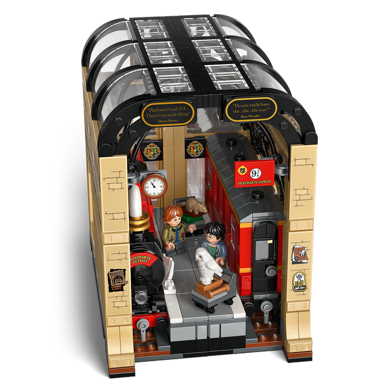 Book Nook: Hogwarts™ Express 76450 | Harry Potter™ | Buy online at the Official LEGO® Shop US