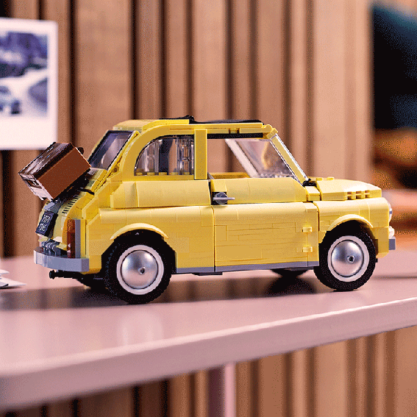 Fiat 500 10271 | LEGO® Icons | Buy online at the Official LEGO
