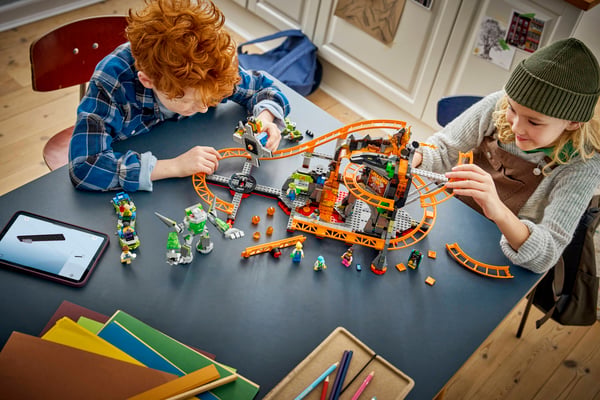 LEGO 60501 Le parc d’attractions de Lava Land — visuel 7 sur 8