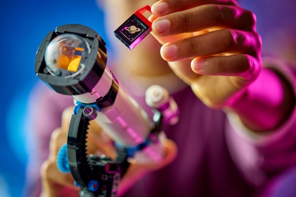 LEGO 31378 Le télescope d’exploration spatiale — visuel 8 sur 8