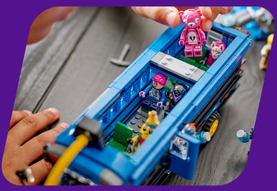 Battle Bus 77073 | LEGO® Fortnite | Buy online at the Official 