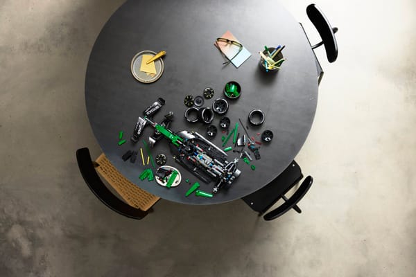 Aston Martin Aramco AMR25 F1® Car - Image 10