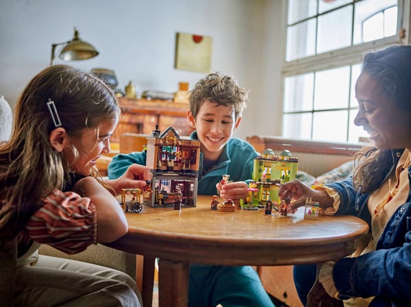 LEGO 76452 Magasin d'accessoires de Quidditch™ et marchand de glaces — visuel 7 sur 8