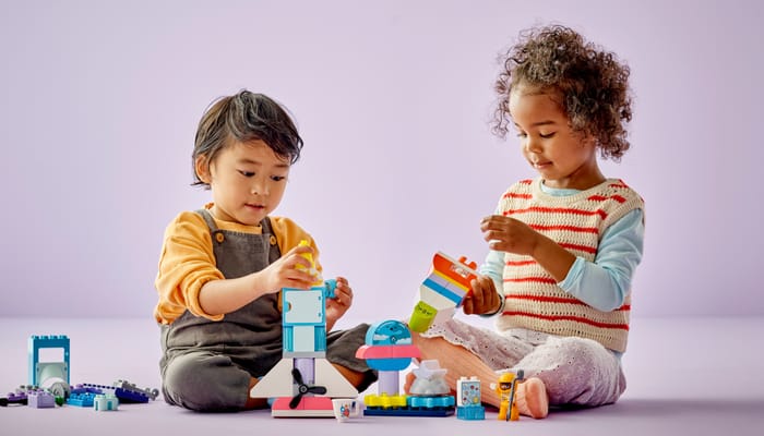 Developmental Milestones for Children Aged 0 to 3 Years | Official LEGO ...