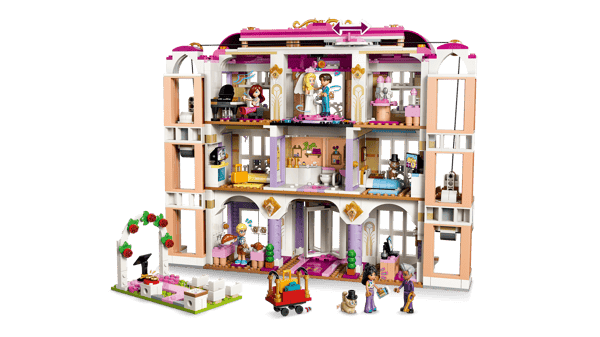 Heartlake City Grand Hotel - Image 8