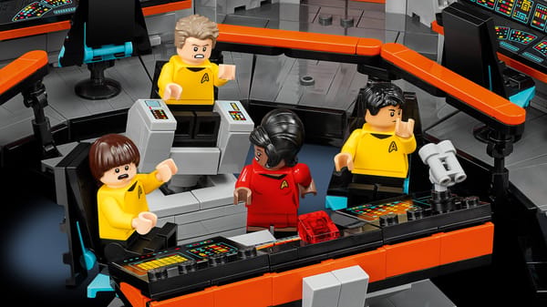 Star Trek: U.S.S. Enterprise NCC-1701™ Bridge - Image 11