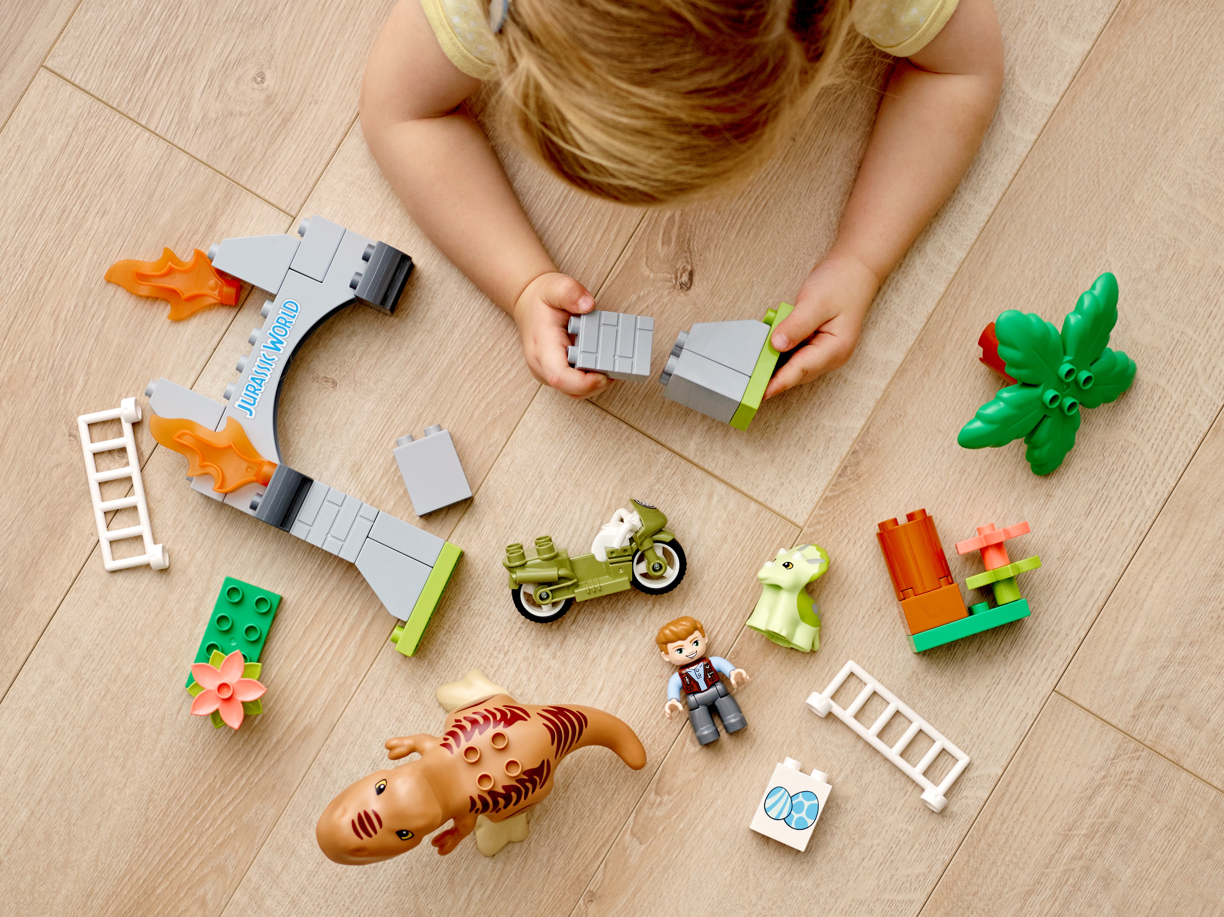 Dinosaur Lego Duplo 2021 Rex And Triceratops Dinosaur Breakout - Main Image