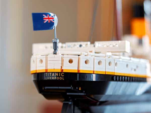 LEGO® Titanic - Image 23