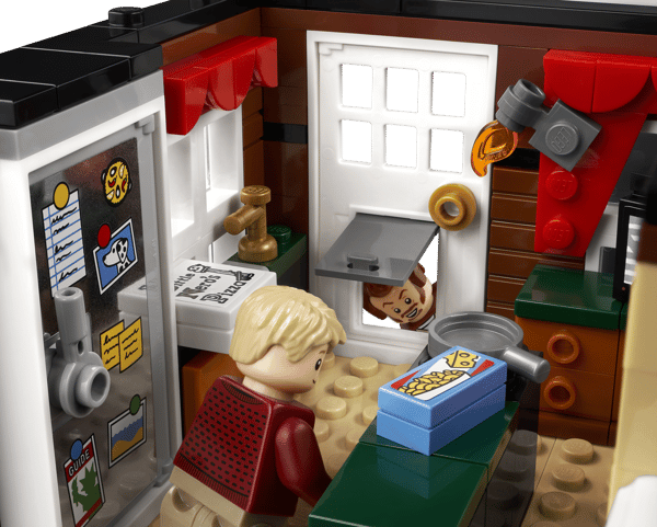 LEGO® Ideas Home Alone - Image 6