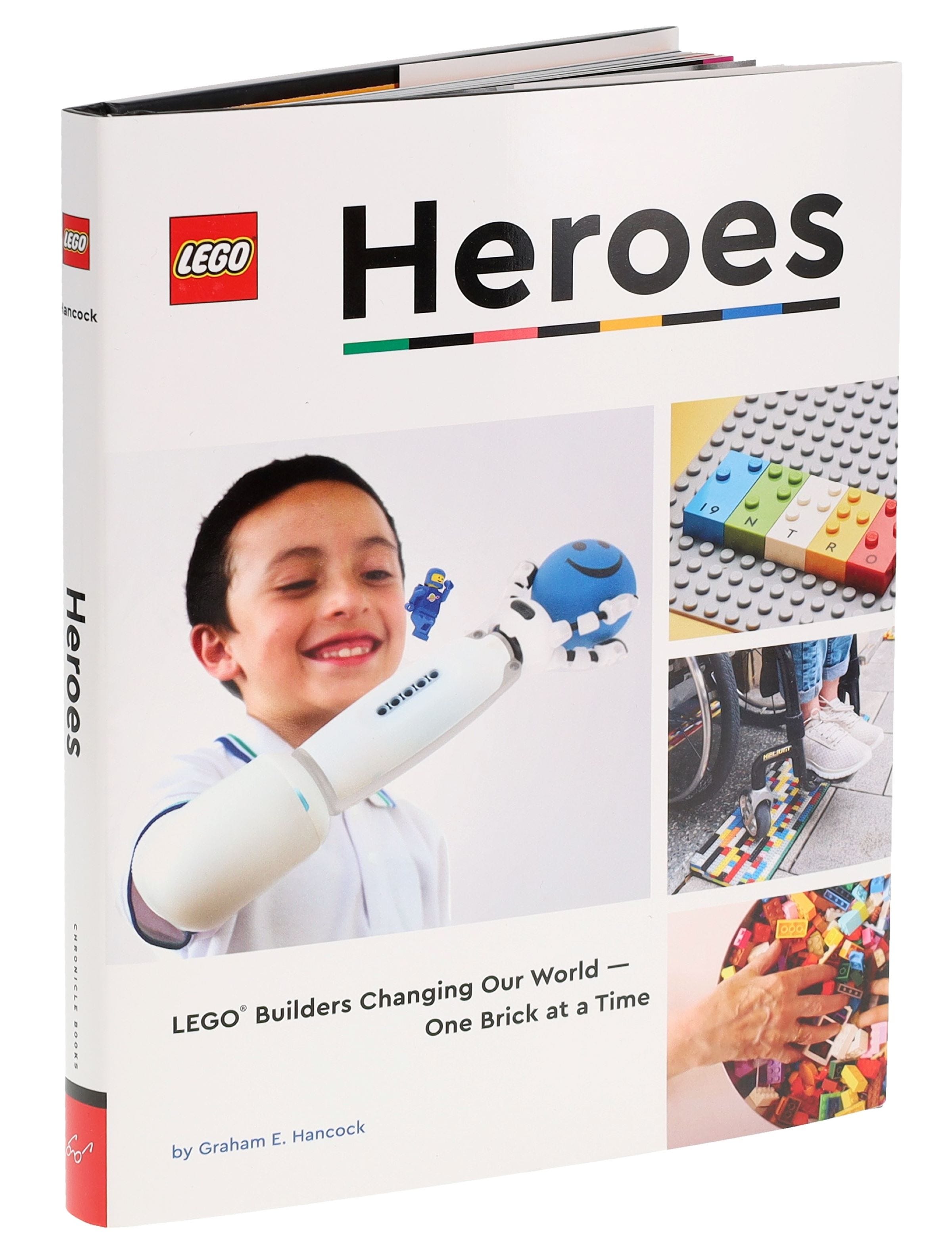 LEGO Heroes Book