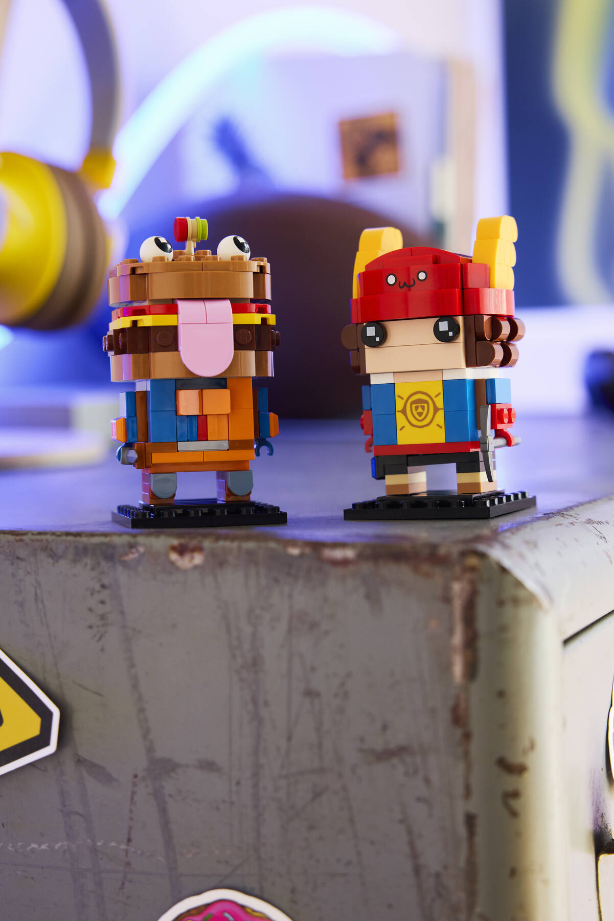 Beef Boss & Skye Figures 40910 | BrickHeadz | Buy online at the