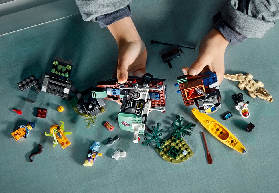 New & Genuine! LEGO Jonas Jr minifigure from 70419 Wrecked Shrimp Boat