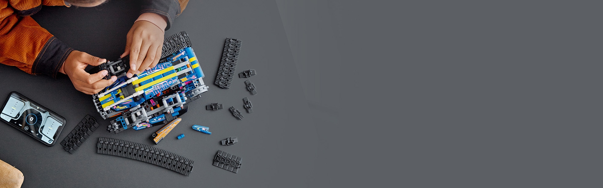 AppControlled Transformation Vehicle 42140 Technic™ Buy online at