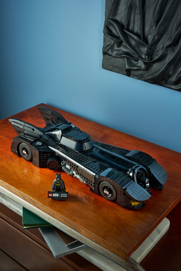 Batman Returns™ Batmobile™ - Image 18