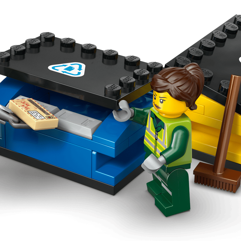 Recycling Truck 60495 | City | Buy online at the Official LEGO Recycling Truck 60495 | City | Buy online at the Official LEGO