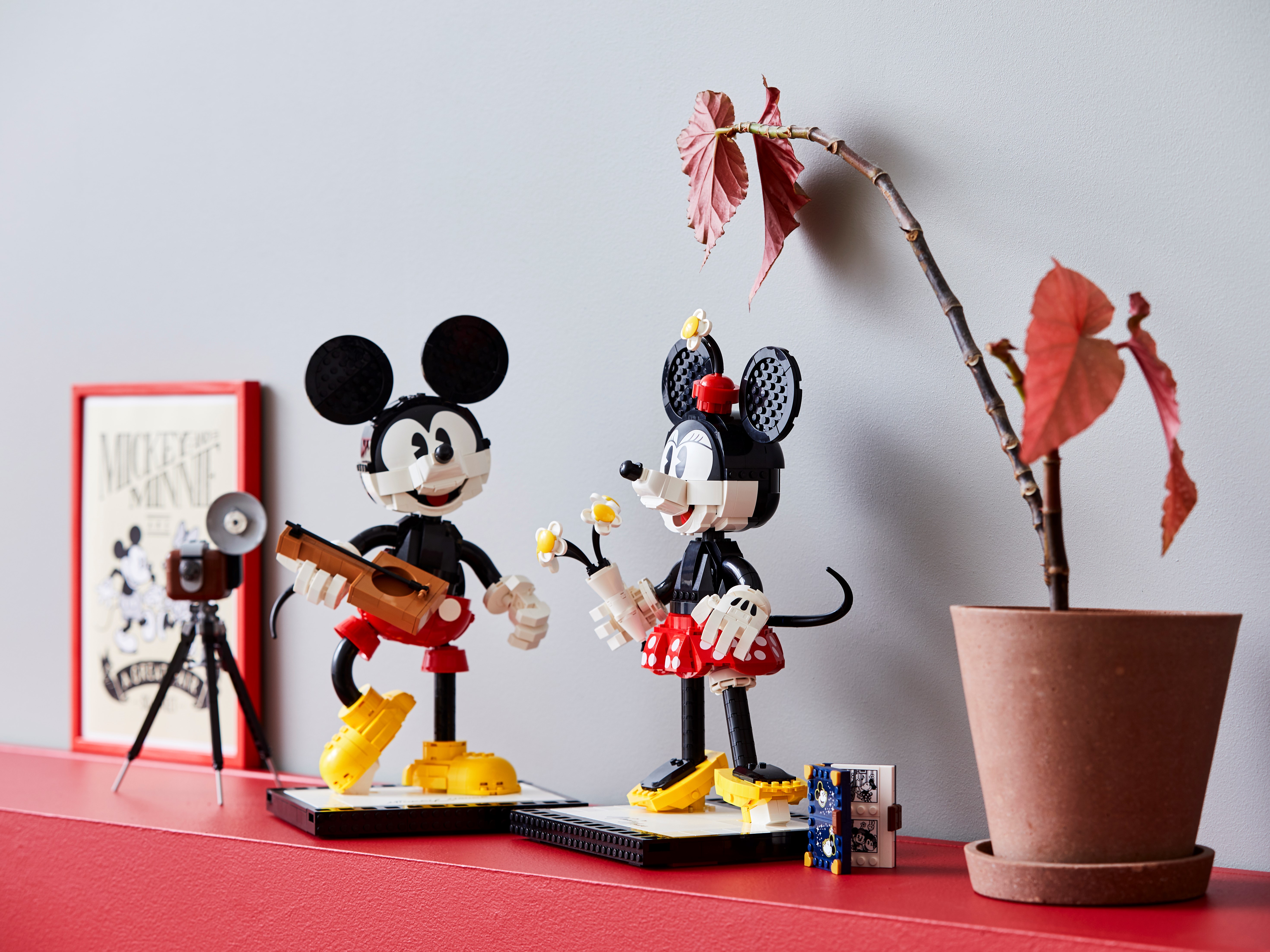 Mickey Mouse & Minnie Mouse Buildable Characters 43179 | Disney