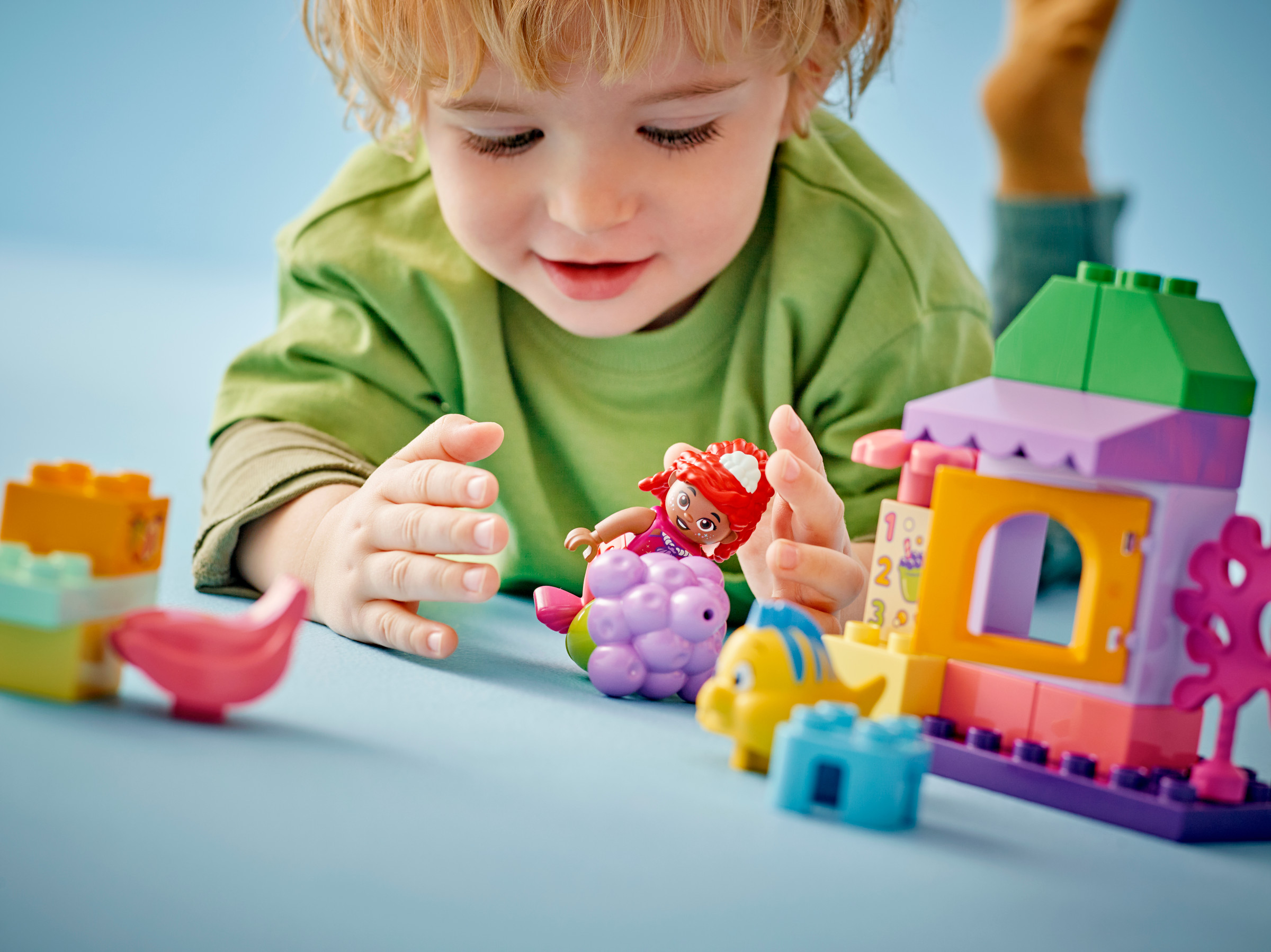 Ariel and Flounder's Café Stand 10420 | DUPLO® | Buy online at the