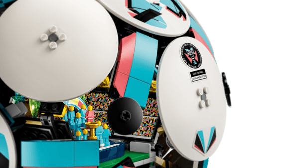 LEGO 43019 Le ballon de foot — visuel 4 sur 8