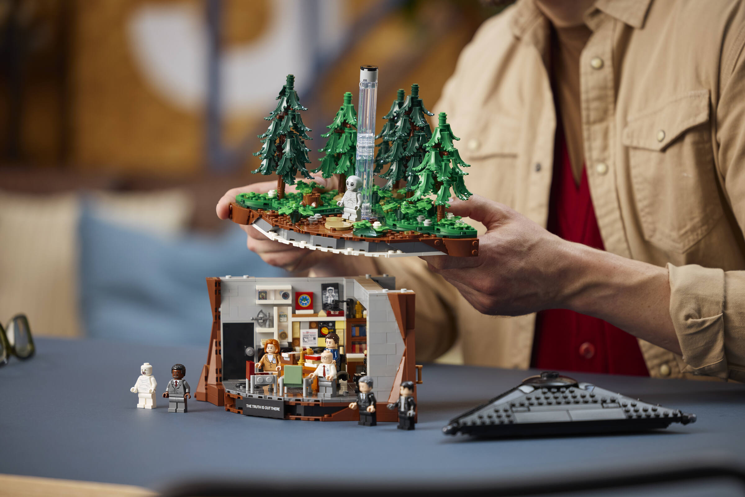 The X-Files 21369 | Ideas | Buy online at the Official LEGO® Shop US