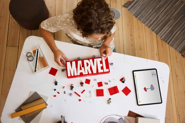 LEGO 76313 Logo MARVEL et ses super-héros — visuel 8 sur 8