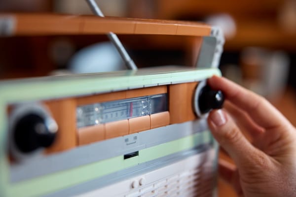 Retro Radio - Image 11