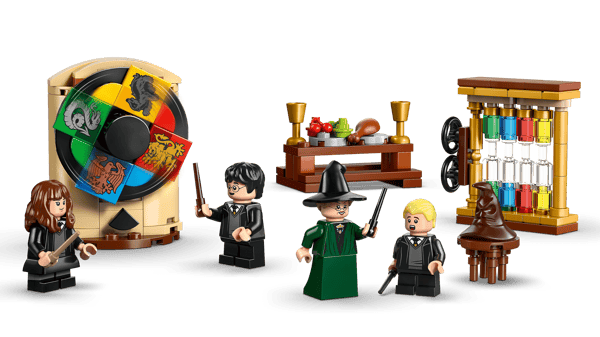 LEGO 76460 Le château de Poudlard : la cérémonie du Choixpeau magique — visuel 3 sur 8